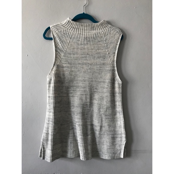 Sleeveless Grey & White Artisan NY Tunic - Picture 1 of 2